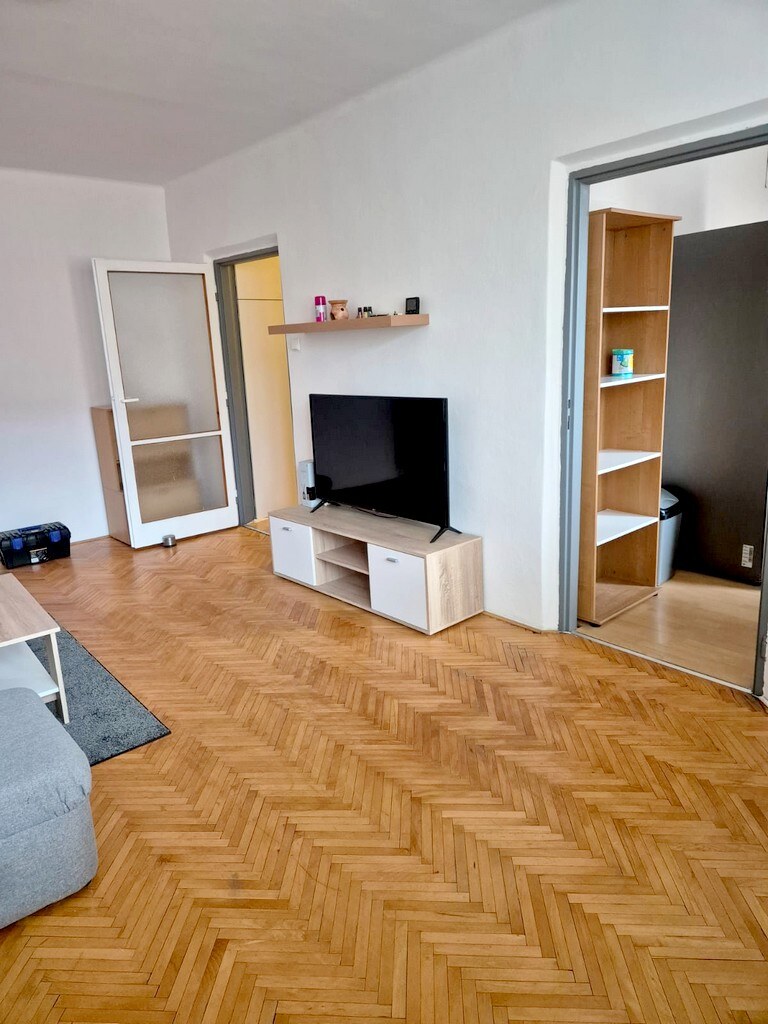 Prenájom 1-izbového bytu, A. Hlinku Piešťany — foto 5