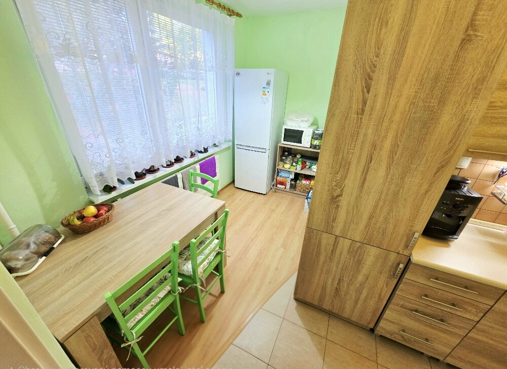 4 izbový byt Bánovce nad Bebravou /CENTRUM - STRED / 80 m2/ PIVNICA — foto 2