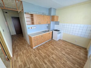 REZERVOVANE/1 izbový byt Bánovce nad Bebravou/DUBNIČKA/34 m2/2 xLOGGIA — foto 1