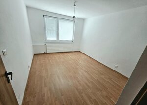 REZERVOVANÉ /GARSÓNKA Bánovce nad Bebravou /CENTRUM/20m2/ — foto 1