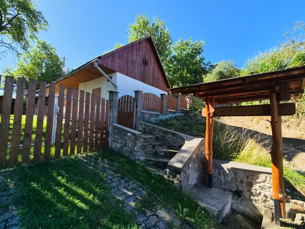 Víkendová chalupa Mikušovce, pozemok 281m2