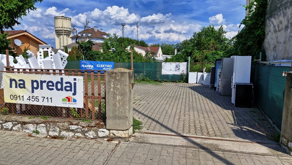 Na predaj stavebný pozemok o výmere 678 m2 - ul. Piešťanská, NMnV — foto 8
