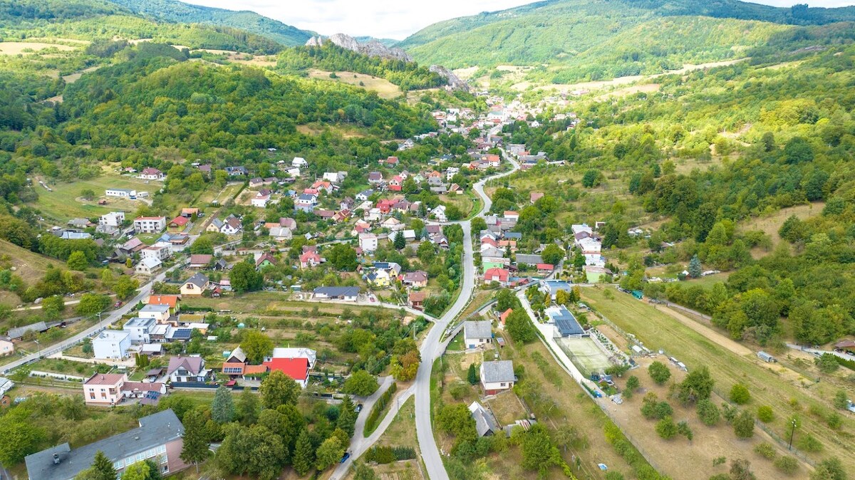 EXKLUZíVNA PONUKA Predám Rodinný dom LEDNICA, pozemok 1064 m2 — foto 3