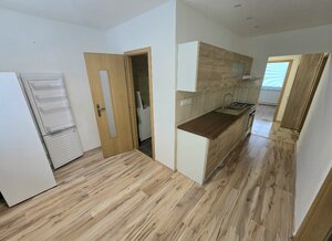 PRENÁJOM Bánovce nad Bebravou/3 IZBOVÝ BYT/ CENTRUM-STRED/ — foto 1