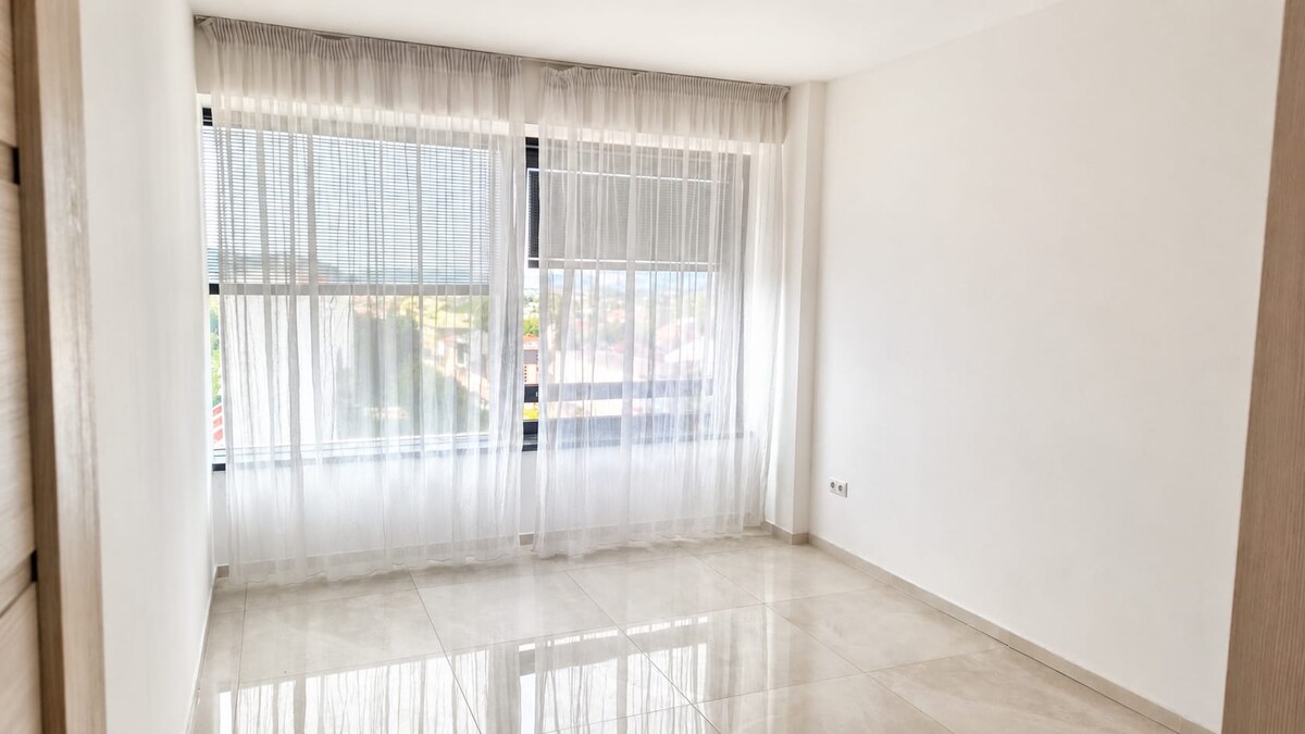 NA PREDAJ | MODERNÝ 2-IZBOVÝ BYT 57 m² | ORION – CENTRUM DUBNICE NAD V — foto 8