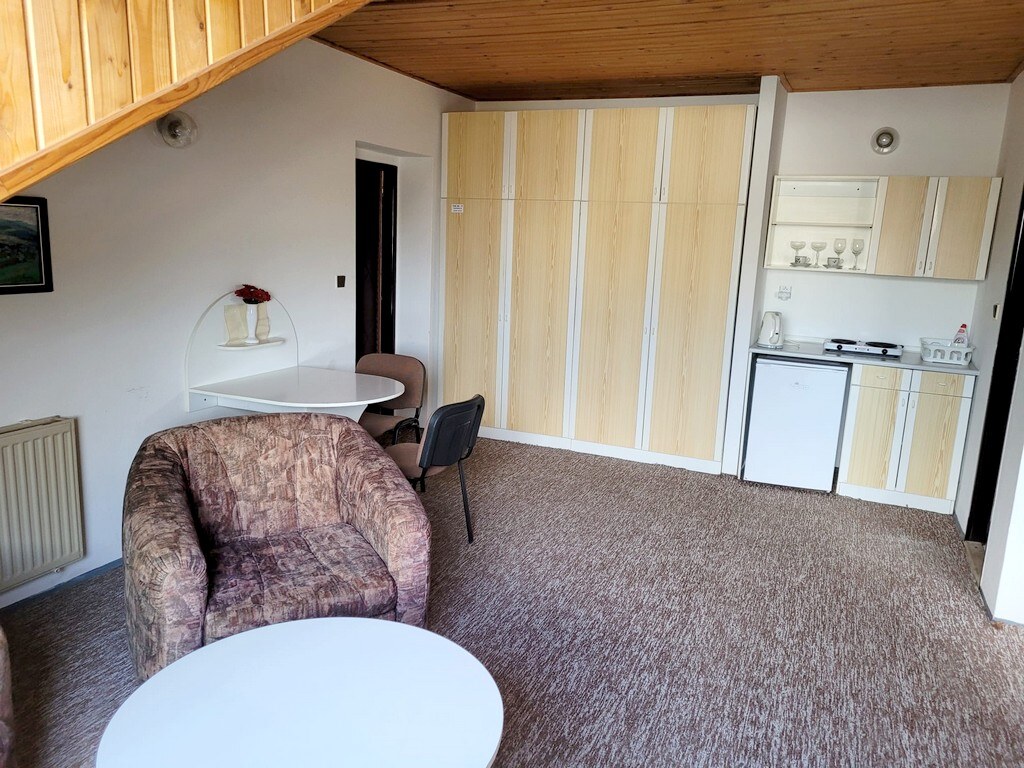 Na prenájom 2 izbový byt s parkovaním Pod Párovcami, Piešťany. — foto 4