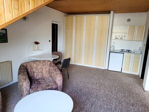 Na prenájom 2 izbový byt s parkovaním Pod Párovcami, Piešťany. — foto 4