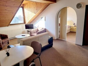 Na prenájom 2 izbový byt s parkovaním Pod Párovcami, Piešťany. — foto 4