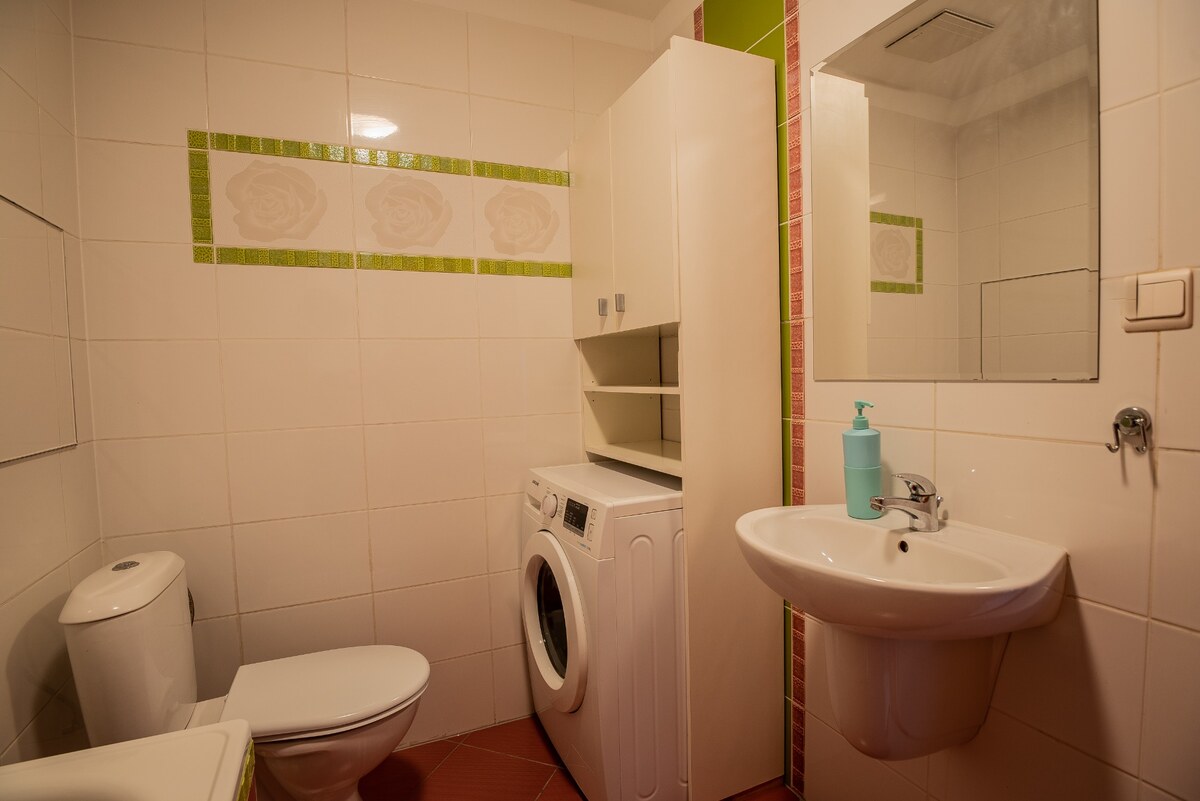 Na prenájom luxusný 2-izbový byt + 2 balkóny, 73 m², garážové státie, — foto 14