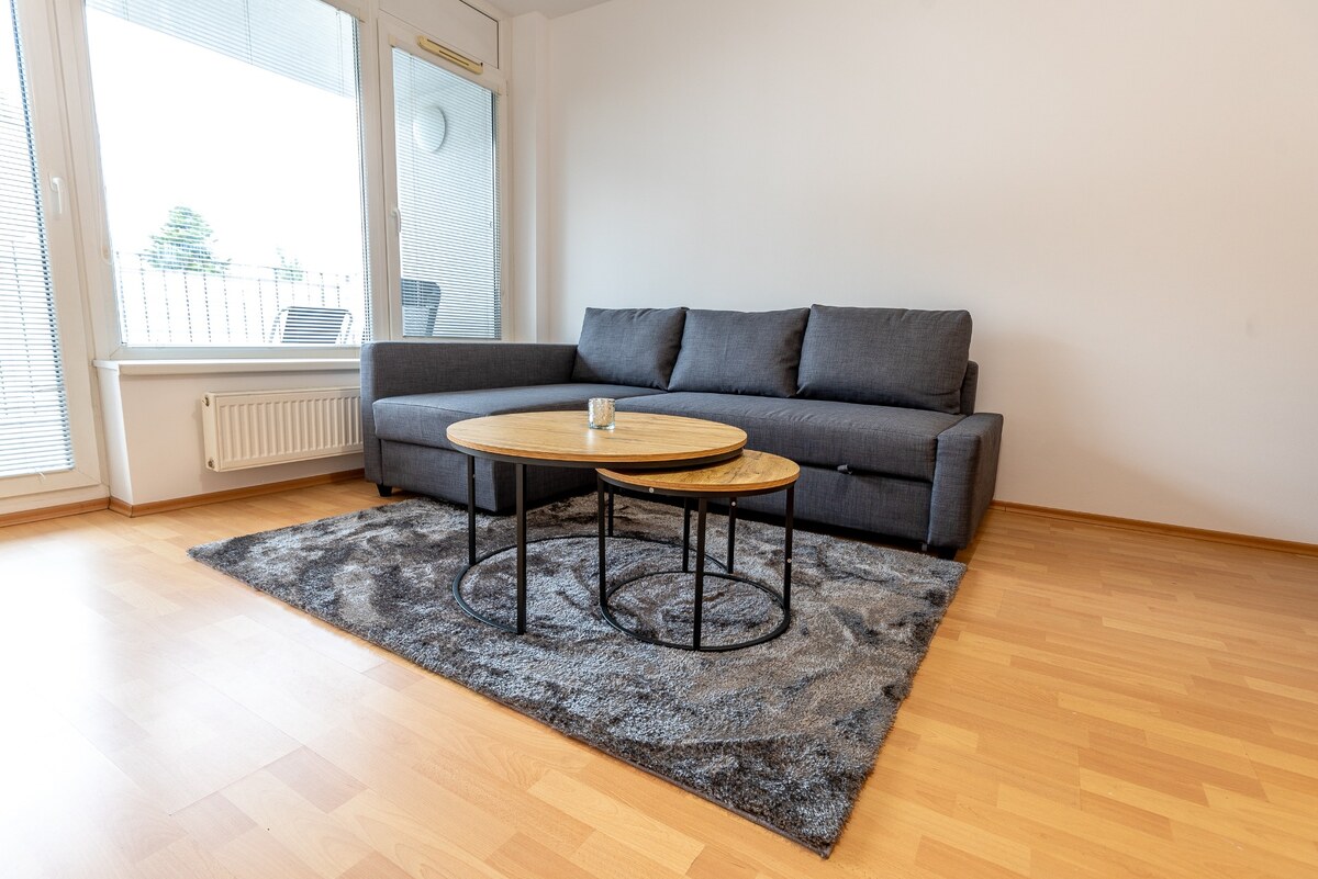 Na prenájom luxusný 2-izbový byt + 2 balkóny, 73 m², garážové státie, — foto 3