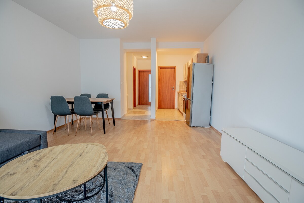 Na prenájom luxusný 2-izbový byt + 2 balkóny, 73 m², garážové státie, — foto 6