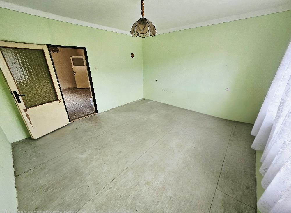 Rodinný dom s krásnym pozemkom v obci Kšinná /POZEMOK 831 m2 — foto 6