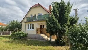 RODINNÝ DOM S DVOMI BYTOVÝMI JEDNOTKAMI – INOVECKÁ ULICA, TRENČÍN — foto 1