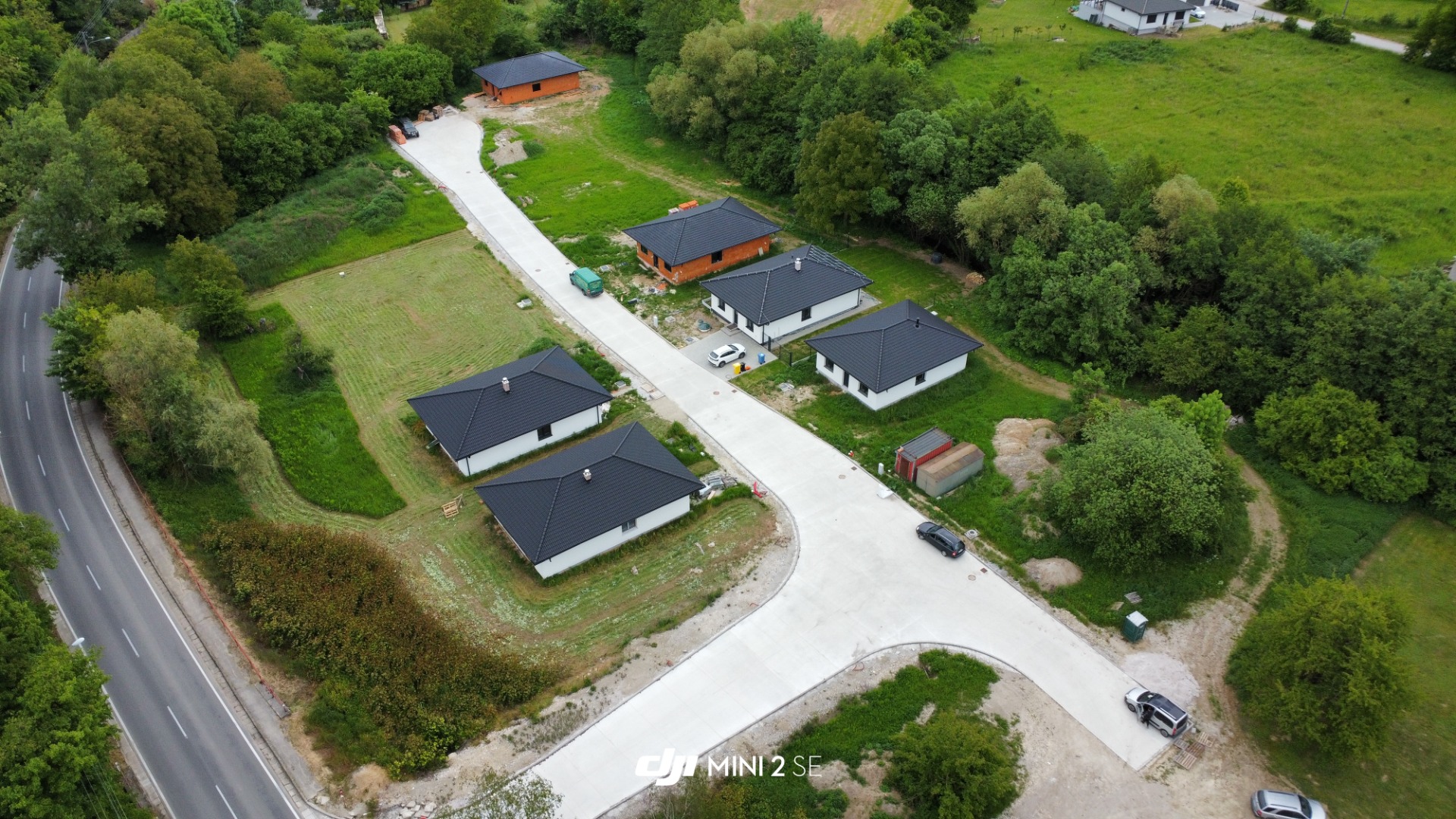 SKVELÁ CENA! NOVOSTAVBA 100 M2 BUNGALOV 4+1 *TYP 1* S POTOKOM, PRAŠNÍK — foto 7