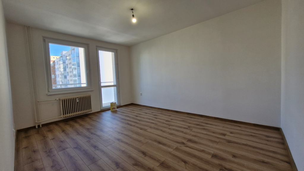Na predaj 3-izbový byt s balkónom po rozsiahlej rekonštrukcií - NMnV — foto 12