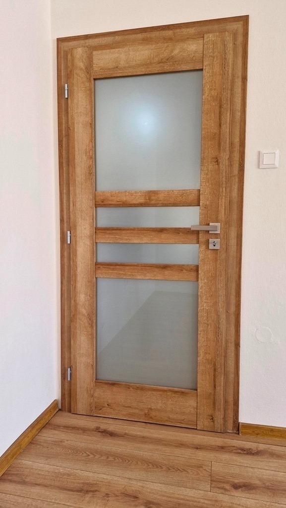 Na predaj 3-izbový byt s balkónom po rozsiahlej rekonštrukcií - NMnV — foto 17