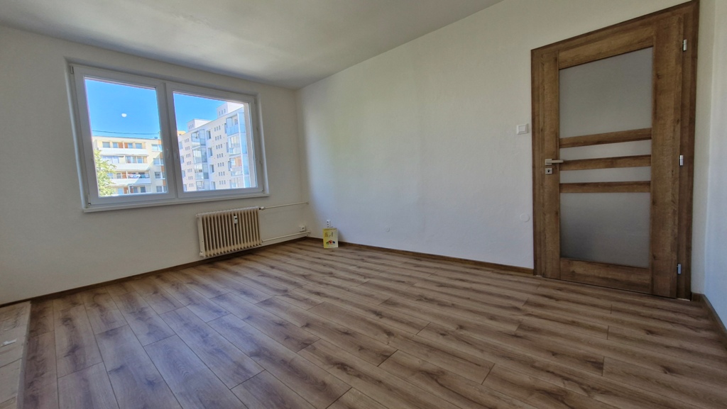 Na predaj 3-izbový byt s balkónom po rozsiahlej rekonštrukcií - NMnV — foto 22