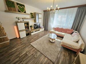 PRENÁJOM Bánovce nad Bebravou/3 IZBOVÝ BYT/ DUBNIČKA/ LOGGIA/ PIVNICA — foto 1