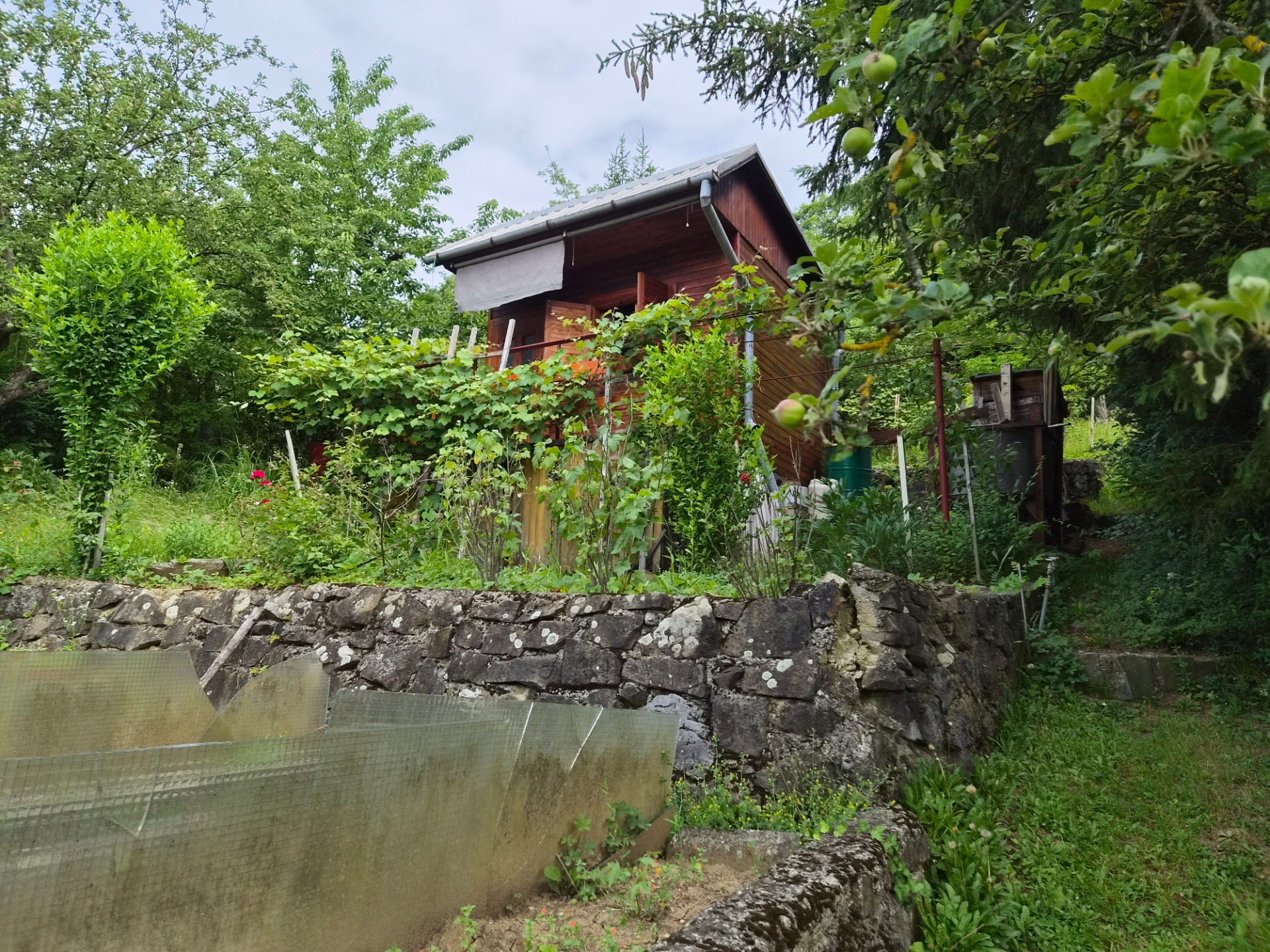Záhradná chatka Trenčianske Teplice, pozemok 284m2 — foto 5