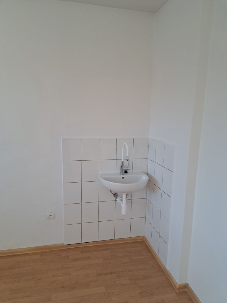 Prenájom priestorov schválených na služby 18m2, Hodžova Piešťany — foto 2