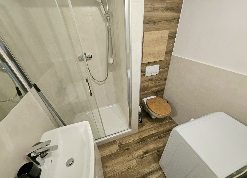 1 izbový byt Bánovce nad Bebravou /CENTRUM/LOGGIA/ZARIADENÝ/ 33m2 — foto 5