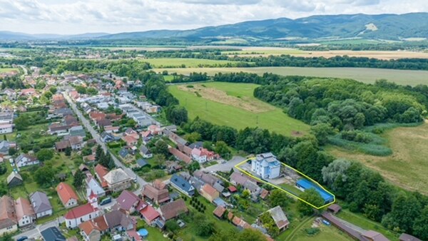 Exkluzívna ponuka Komerčný objekt Pravenec, pozemok 2100 m2
