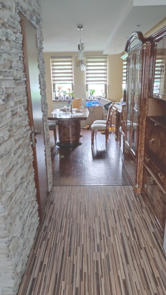 Prenájom 5-izbového rodinného domu s garážou, Moravany nad Váhom — foto 2
