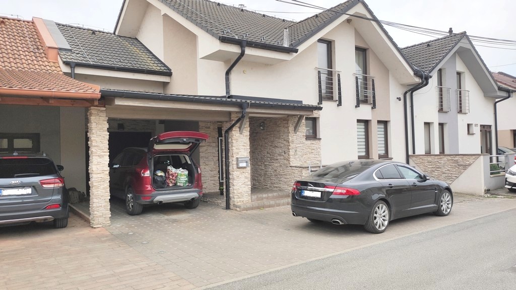 Prenájom 5-izbového rodinného domu s garážou, Moravany nad Váhom — foto 13