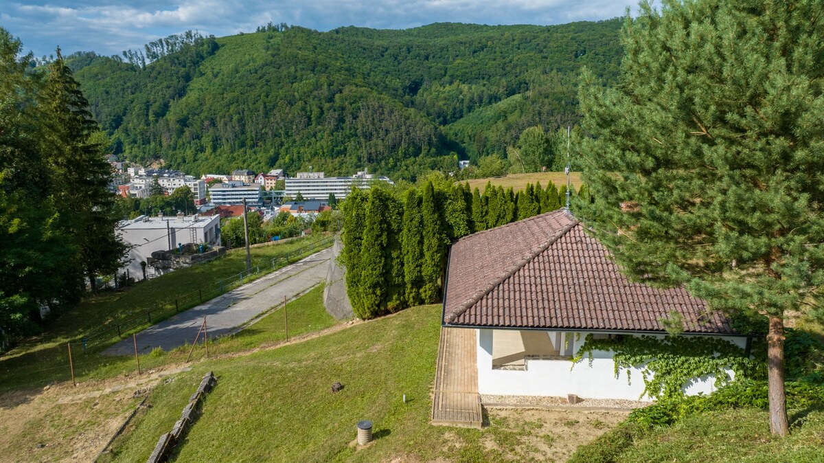 Stavebný pozemok s panoramatickým výhľadom Trenčianske Teplice 2259m2