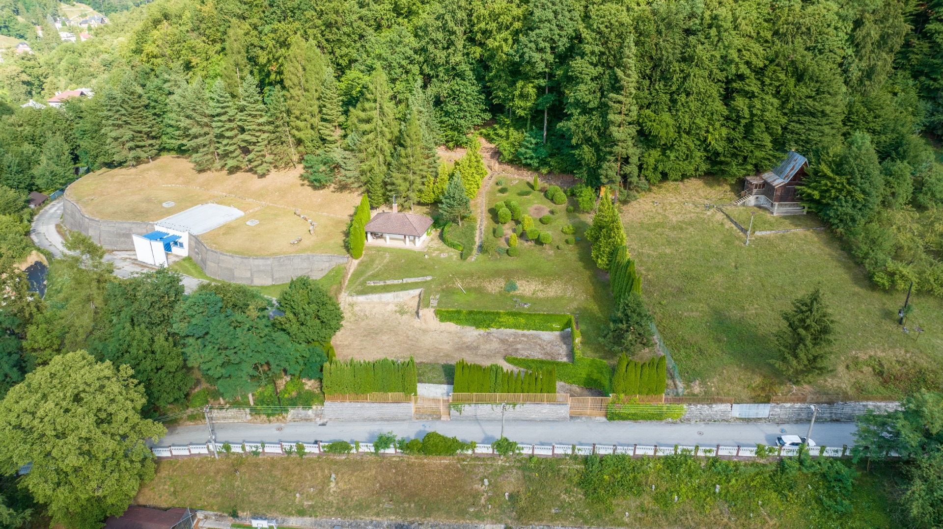 Stavebný pozemok s panoramatickým výhľadom Trenčianske Teplice 2259m2 — foto 2