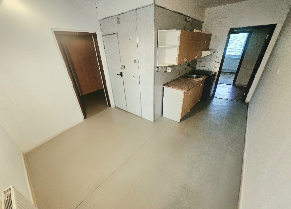2,5 izbový byt Bánovce nad Bebravou/CENTRUM-STRED/PLASTOVÉ OKNÁ — foto 5