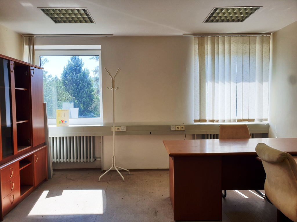 Administratívna budova so sklad. priestormi 1200 m2 - Tr. Bohuslavice — foto 23