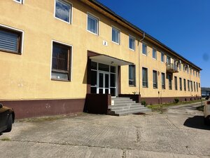 Administratívna budova so sklad. priestormi 1200 m2 - Tr. Bohuslavice — foto 1