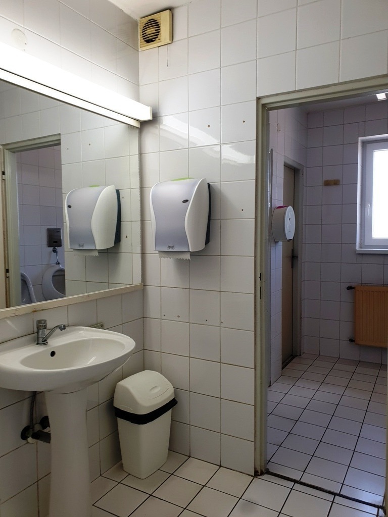 Administratívna budova so sklad. priestormi 1200 m2 - Tr. Bohuslavice — foto 32