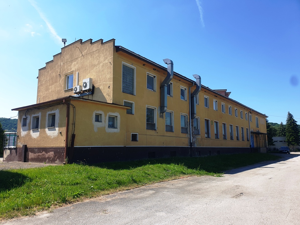 Administratívna budova so sklad. priestormi 1200 m2 - Tr. Bohuslavice — foto 8