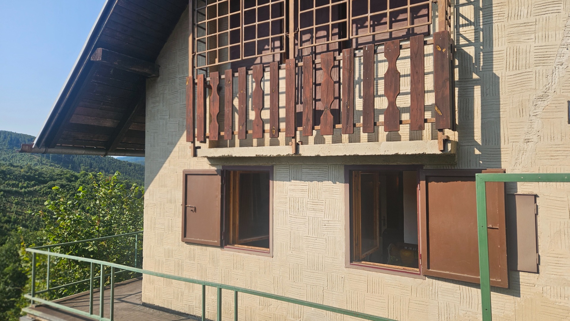 Rekreačná 2 podlažná chata v obci Čavoj pri Valaskej Belej — foto 12