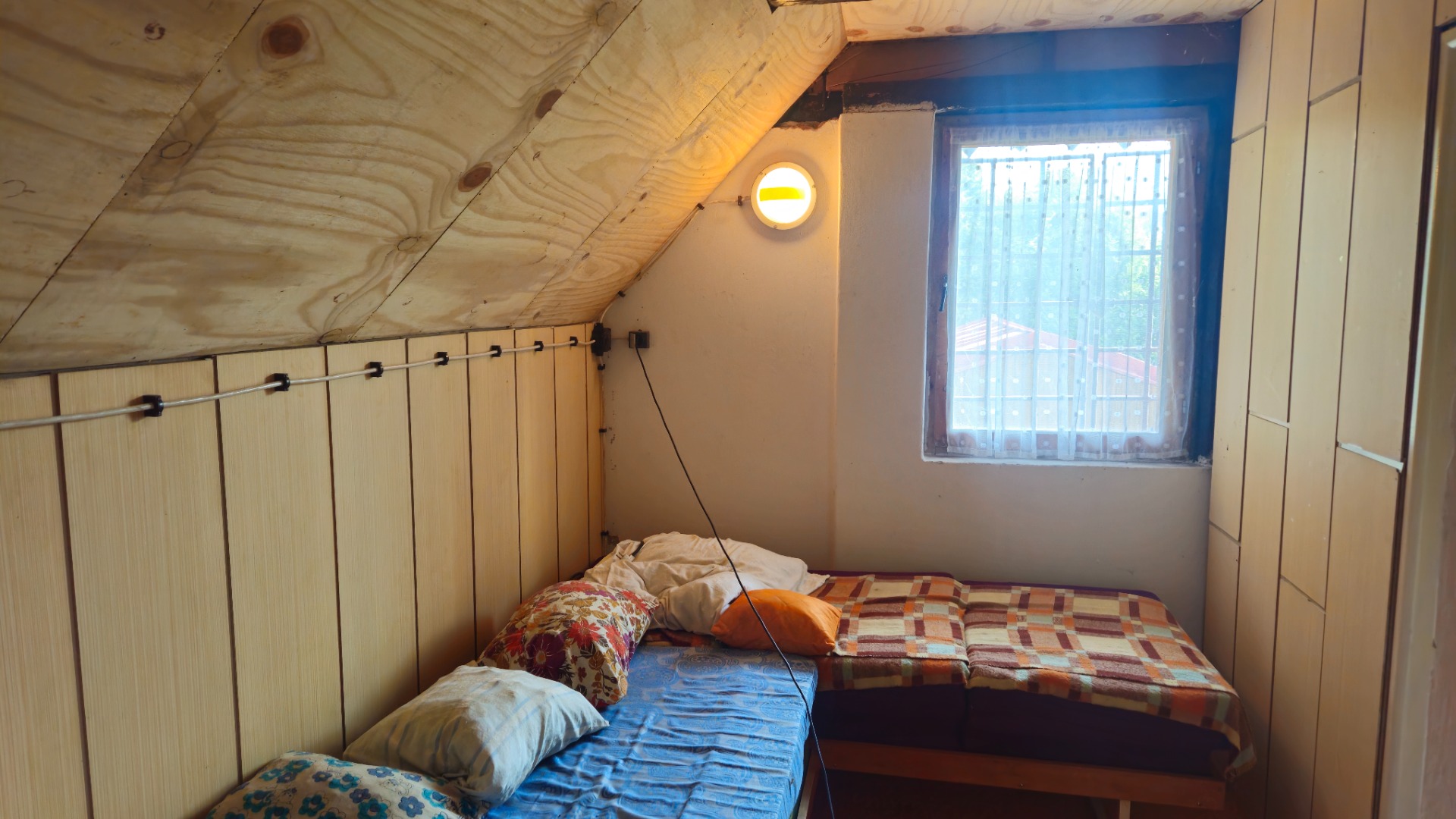 Rekreačná 2 podlažná chata v obci Čavoj pri Valaskej Belej — foto 9