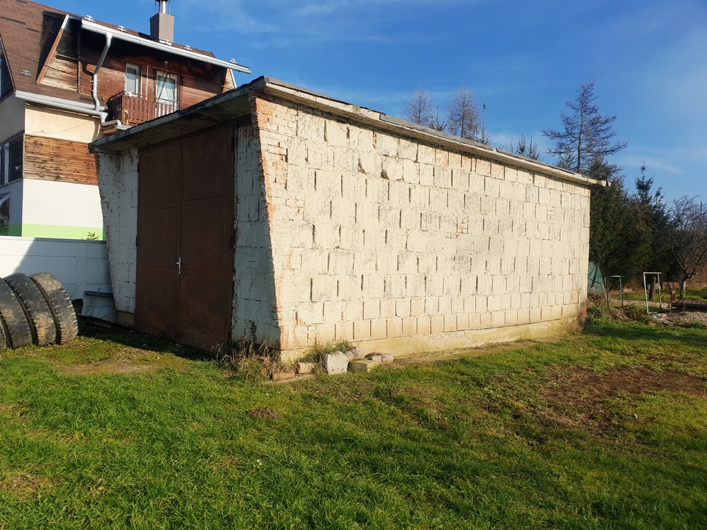 Stavebný pozemok o výmere 1523 m2, UPI pre výstavbu polyfunkcie - NMnV — foto 3