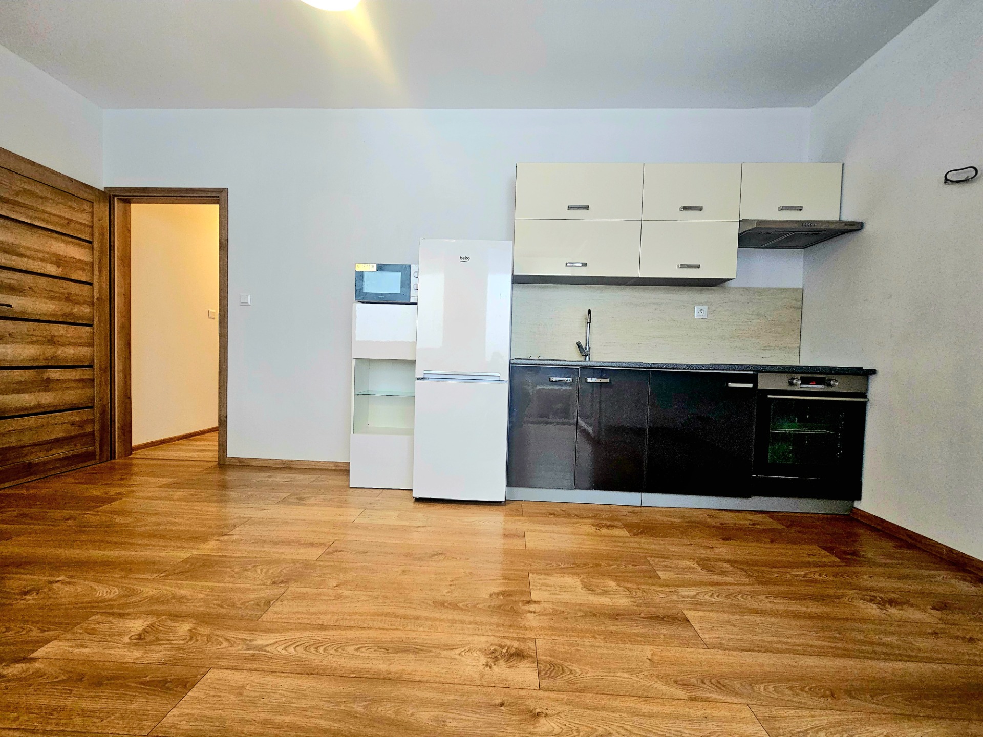 EXKLUZÍVNE- 2 Izbový byt Motešice, 60m2 — foto 2