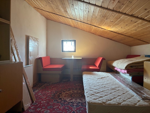 Predám murovanú záhradnú Chatu Ilava, pozemok 385 m2 — foto 7