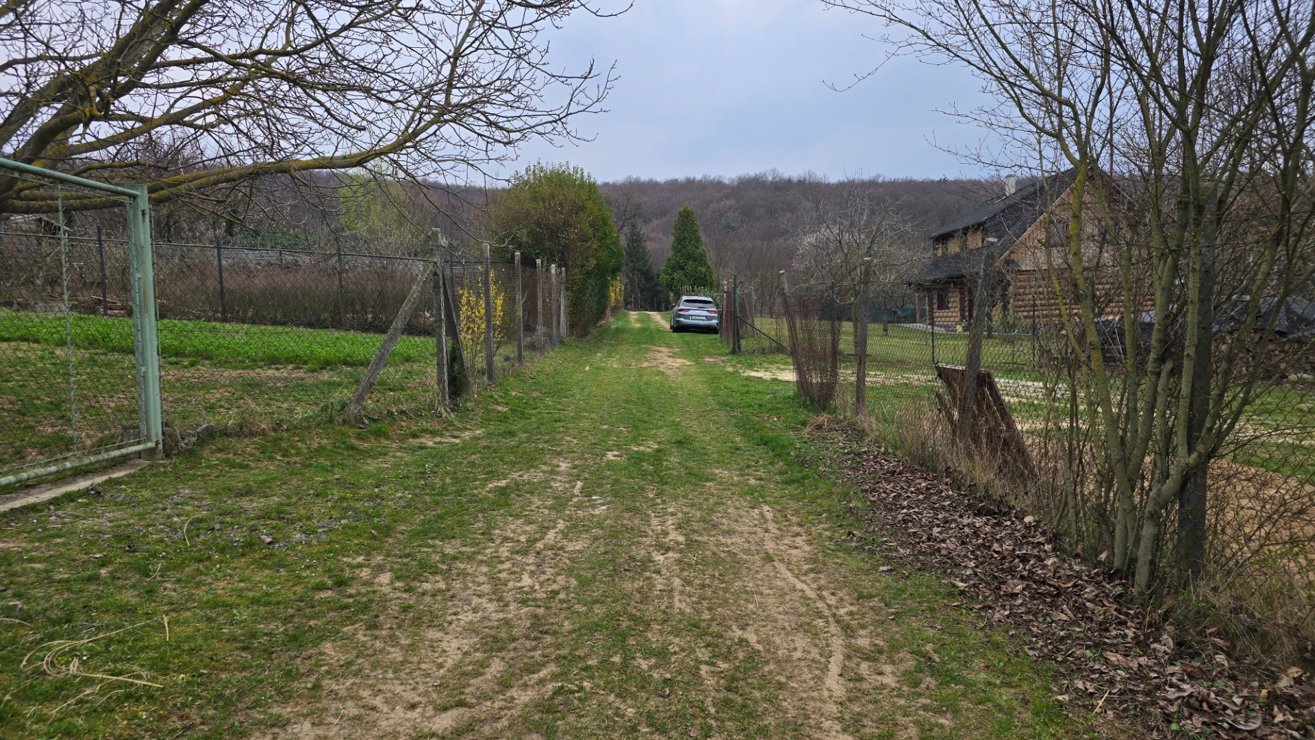 Pozemok s chatkou a nádherným výhľadom v Sokolovciach | 645 m² | elekt — foto 4