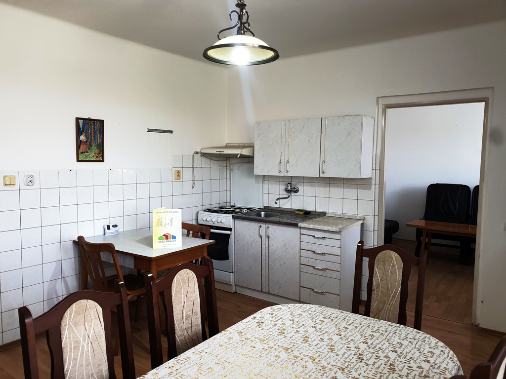 2-podlažný rodinný dom 320 m2 s pozemkom 1518 m2 - Bzince p. Javorinou — foto 15