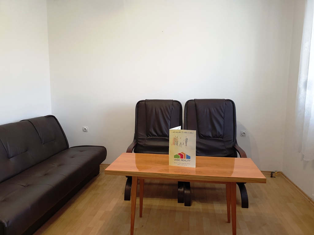 2-podlažný rodinný dom 320 m2 s pozemkom 1518 m2 - Bzince p. Javorinou — foto 16