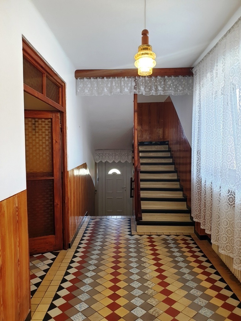 2-podlažný rodinný dom 320 m2 s pozemkom 1518 m2 - Bzince p. Javorinou — foto 9