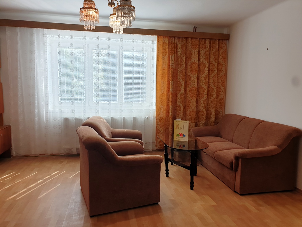 2-podlažný rodinný dom 320 m2 s pozemkom 1518 m2 - Bzince p. Javorinou — foto 10