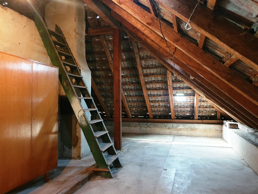 2-podlažný rodinný dom 320 m2 s pozemkom 1518 m2 - Bzince p. Javorinou — foto 31