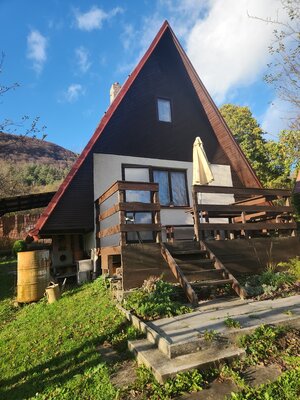 Chata v obci Košecké Podhradie, pozemok 377 m2 — foto 1