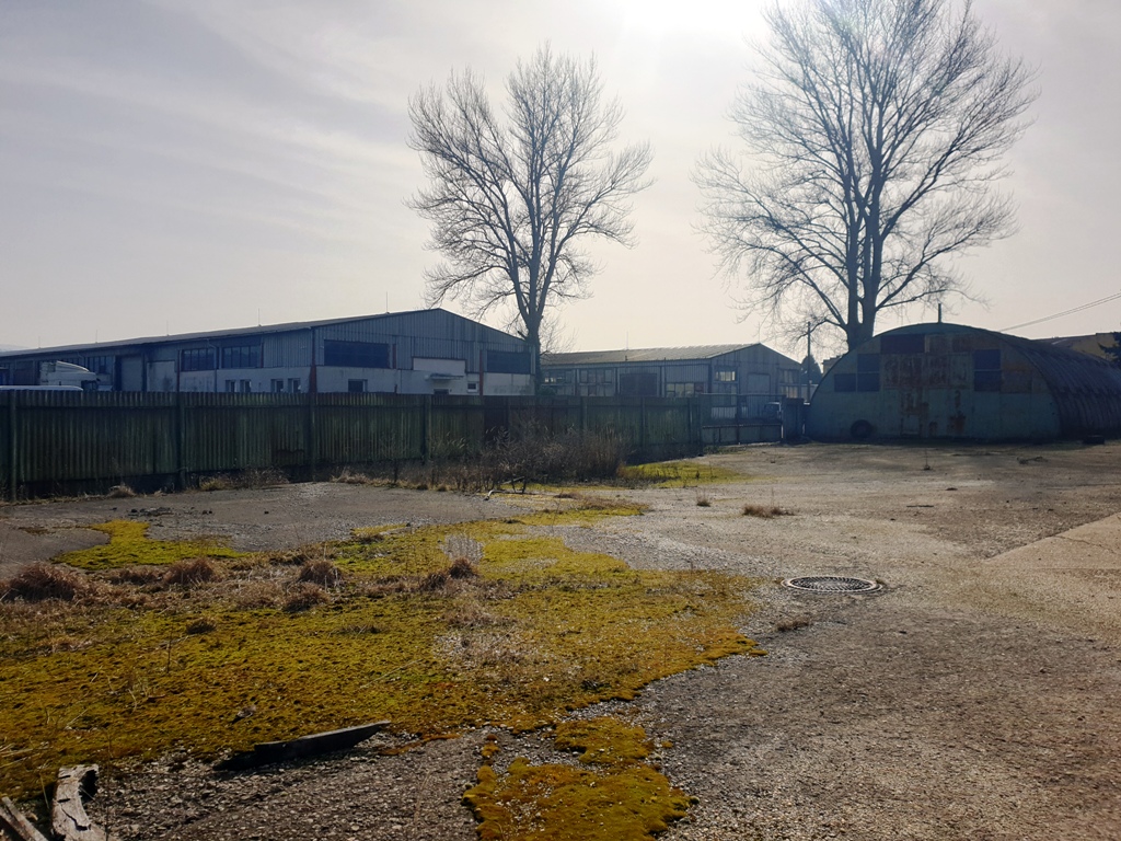 Na predaj areál 8700 m2 s halami 1510 m2 - Trenčianske Bohuslavice — foto 16