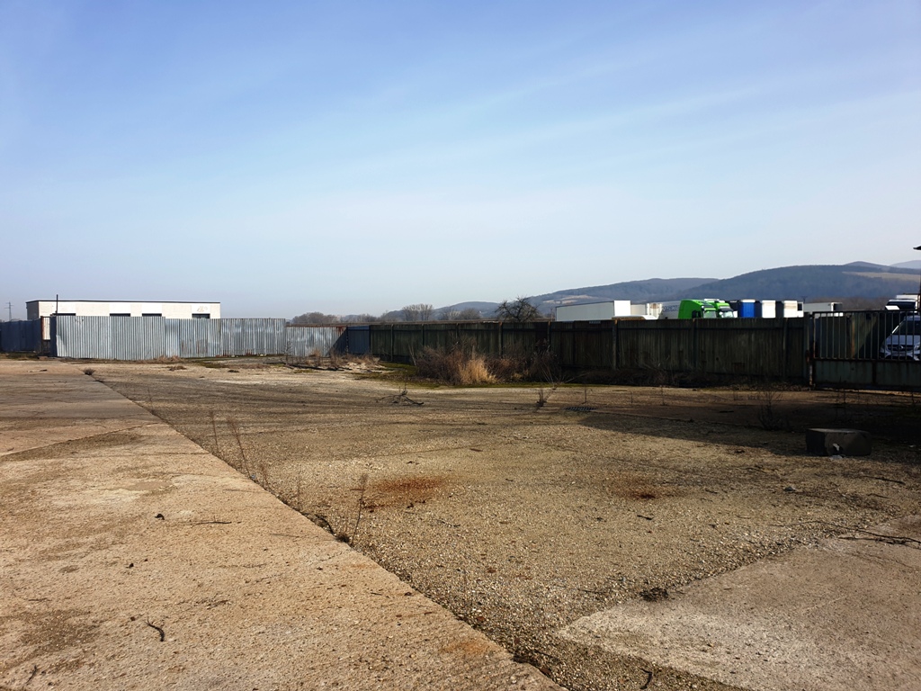 Na predaj areál 8700 m2 s halami 1510 m2 - Trenčianske Bohuslavice — foto 17