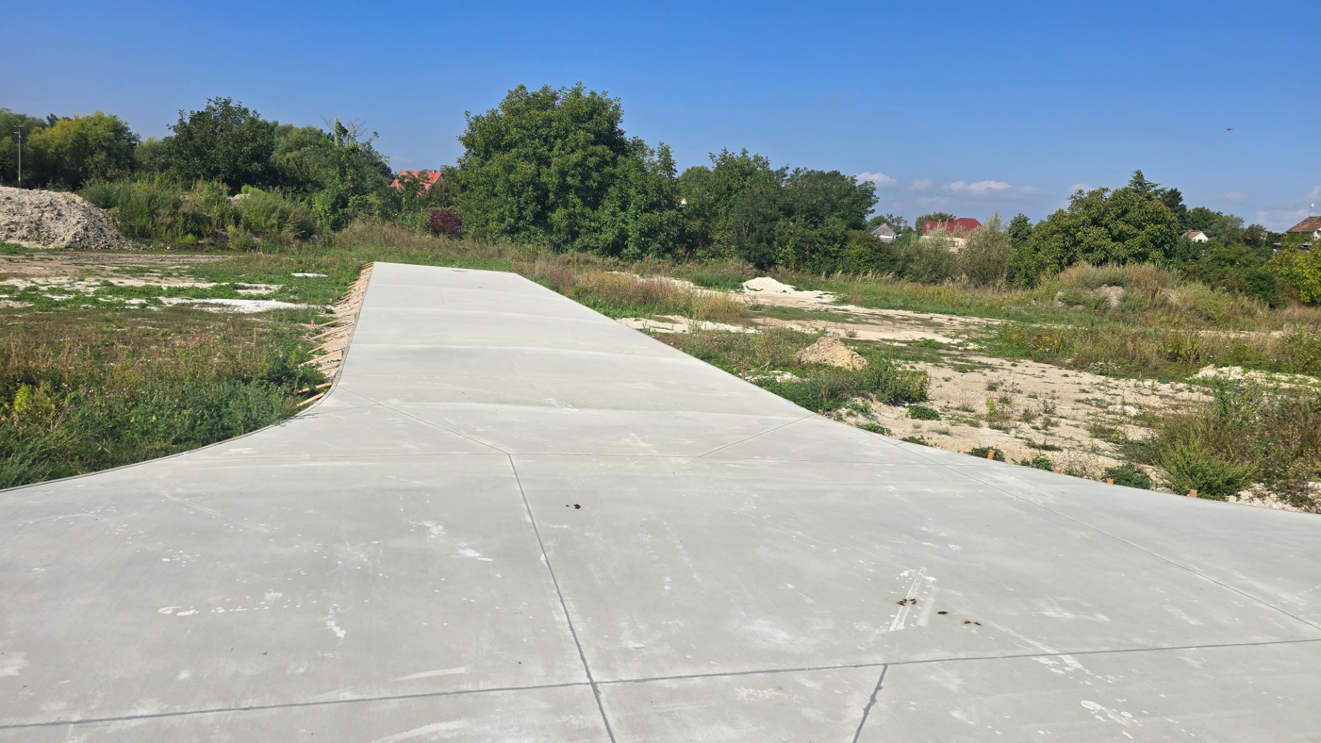 STAVEBNÝ POZEMOK 561 M² BOROVCE *VIDEO* /ELEKTRINA, VODA, KANALIZÁCIA/ — foto 7